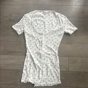 La Vie En Rose White and Pink Pajama Top